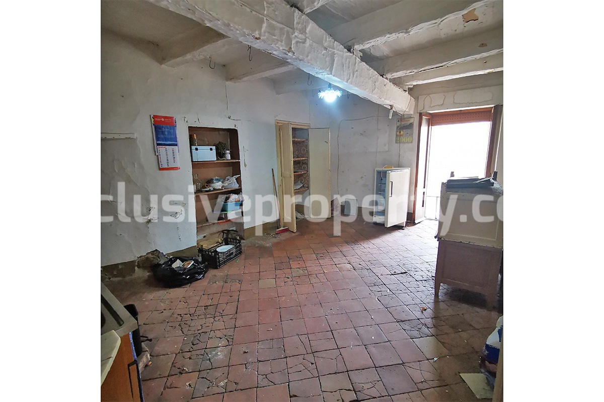 Stone house to be completely restored inside for sale in Civitacampomarano 7