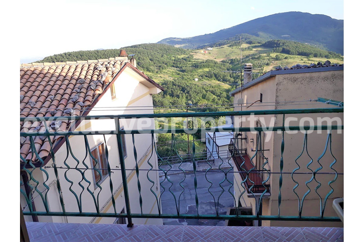 Large habitable village house with small terrace for sale in Abruzzo