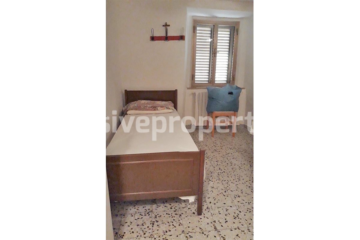 Large habitable village house with small terrace for sale in Abruzzo