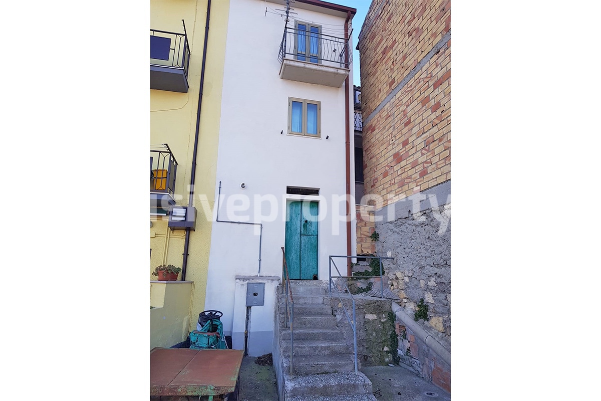 Habitable village house with cellar for sale in Abruzzo - Celenza sul Trigno 31
