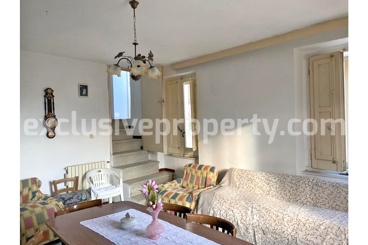 Beautiful town house with panoramic view for sale in San Buono 4