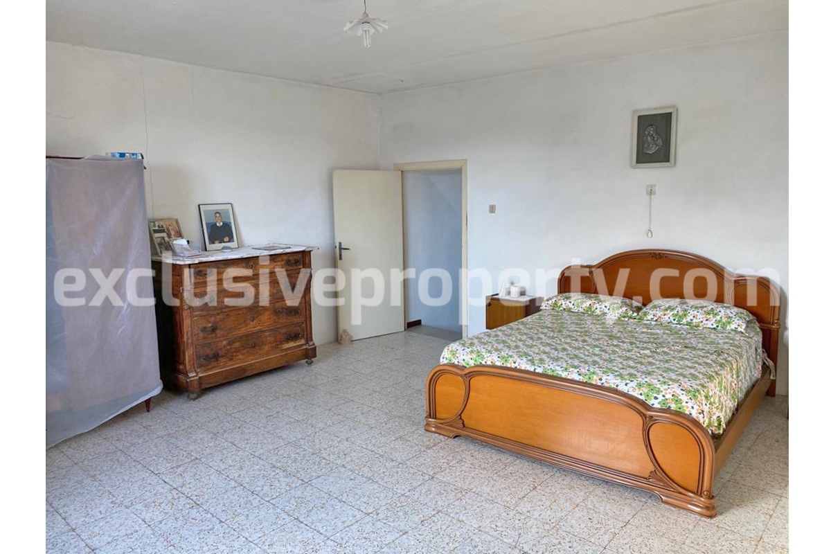 Beautiful town house with panoramic view for sale in San Buono 17