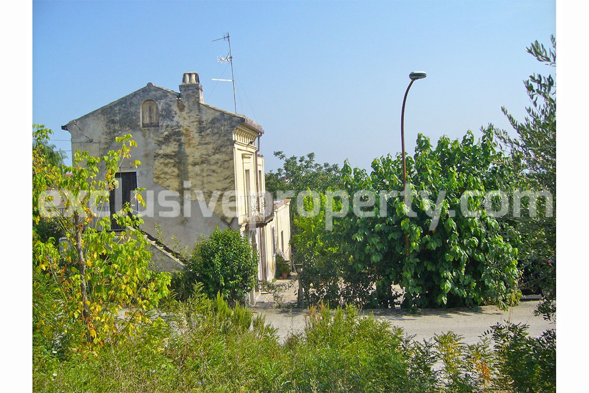 House with sea view and garden for sale in the countryside of Paglieta - Abruzzo 2