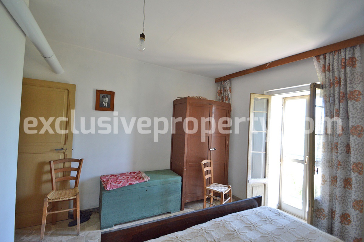 Habitable and well kept village house for sale in Belmonte del Sannio Molise 15