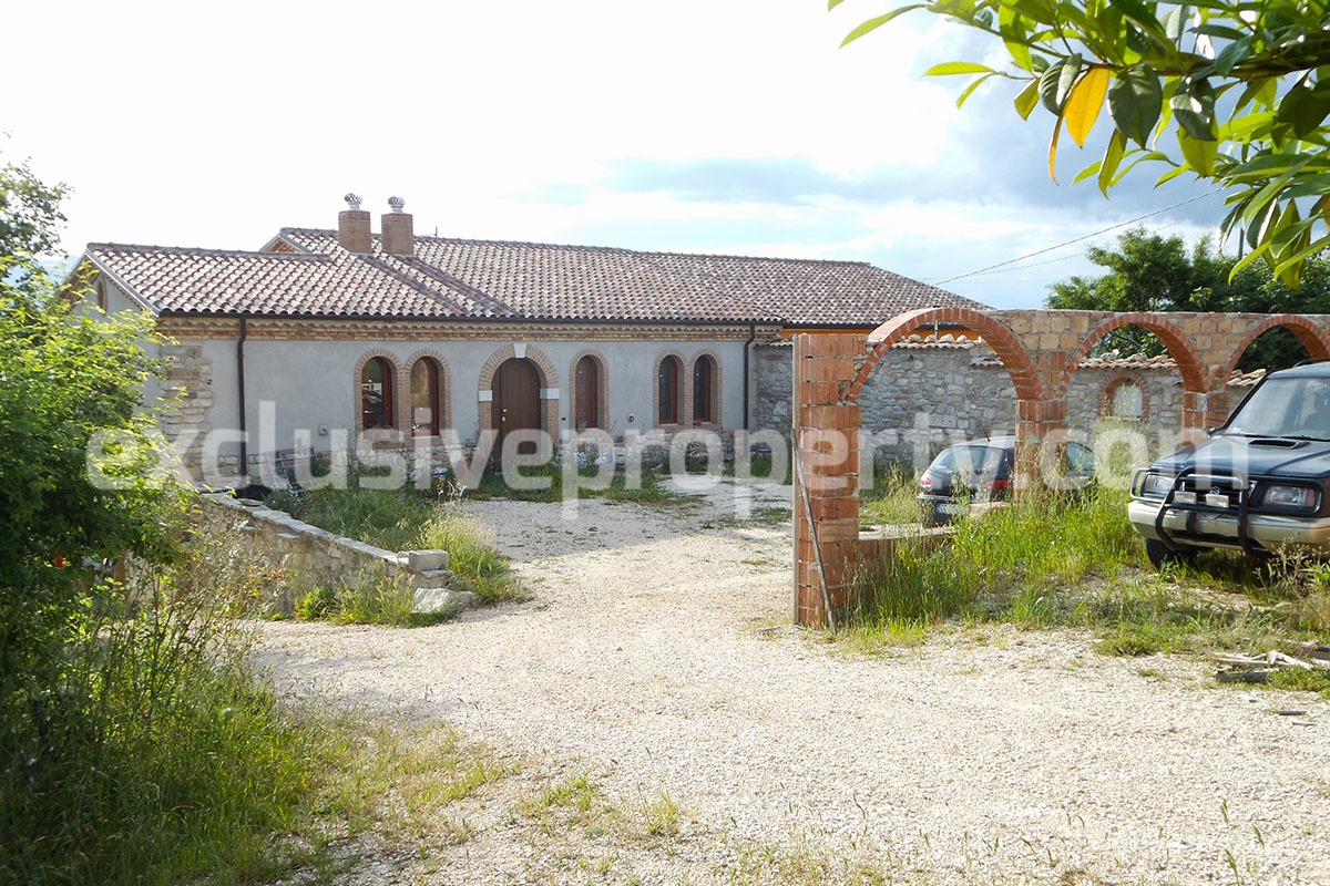 Spacious country villa for sale in Busso Campobasso