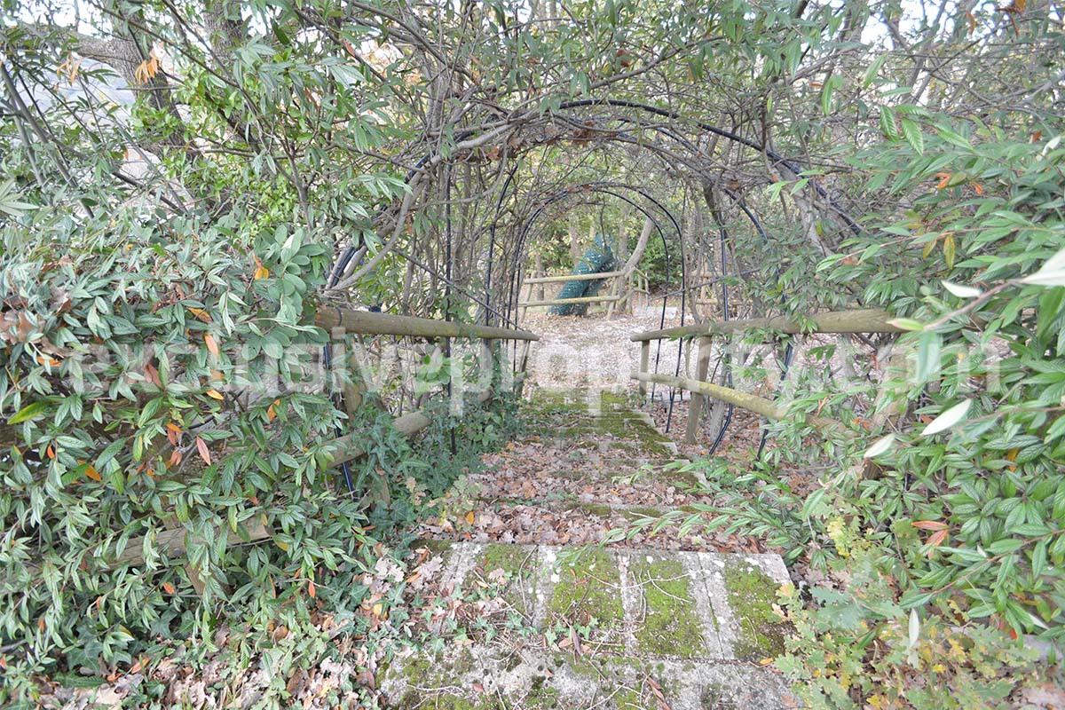 Small villa on one floor for sale in Molise Italy