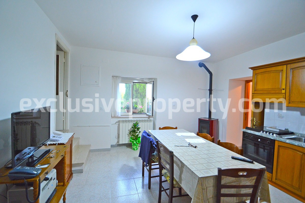 Detached country house with terrace  barn and land for sale in Abruzzo 13