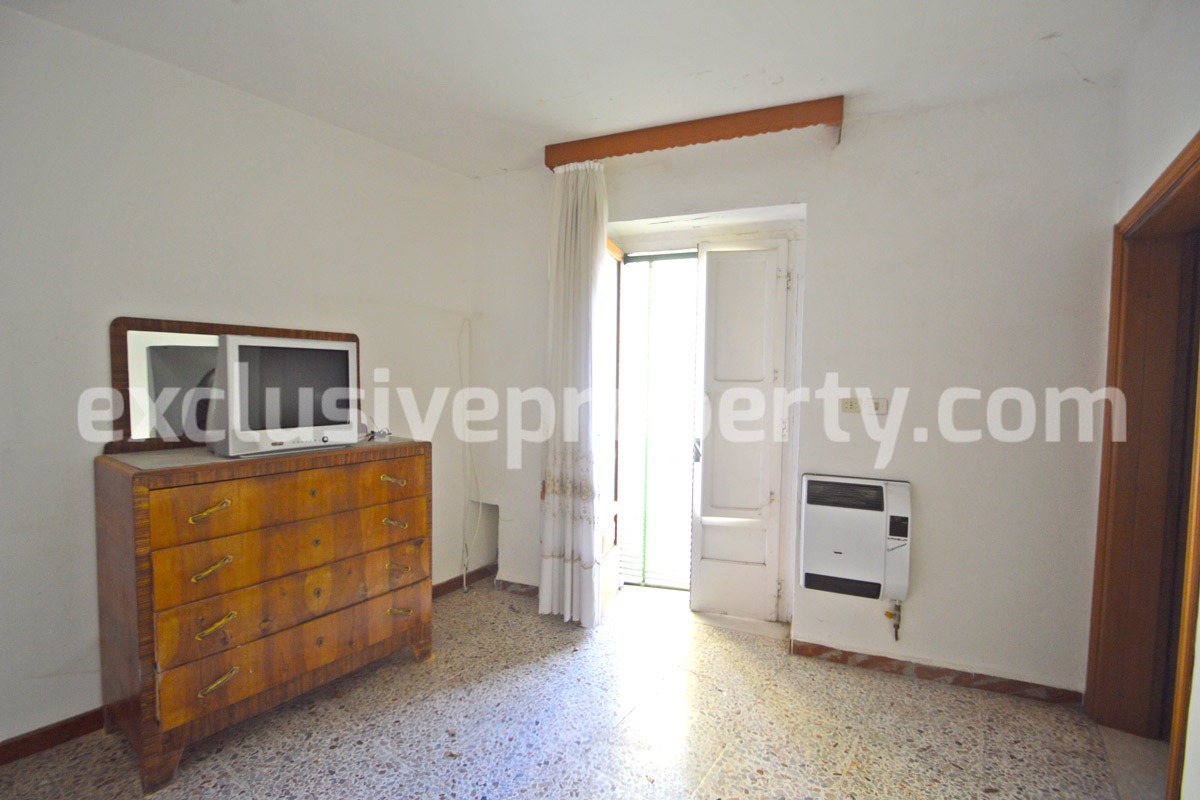 Habitable property with garden and garage for sale in Molise - Castelmauro 15