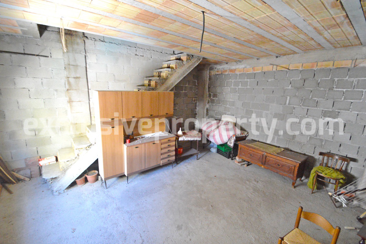 Habitable property with garden and garage for sale in Molise - Castelmauro 19