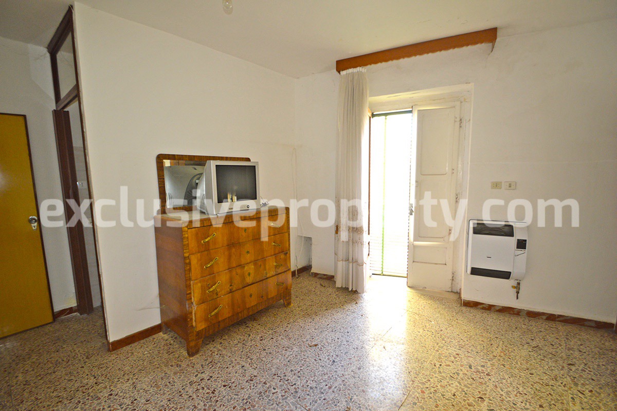 Habitable property with garden and garage for sale in Molise - Castelmauro 16