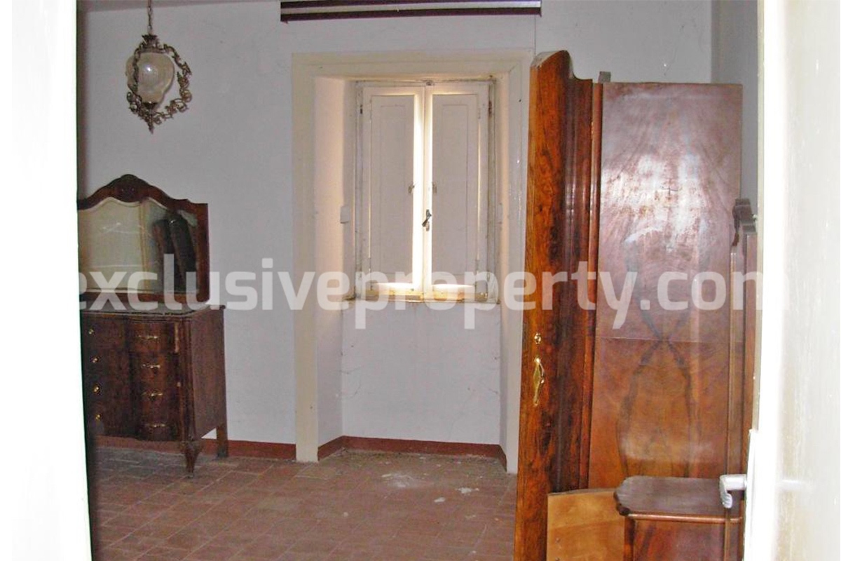 House with terrace for sale in Italy - Molise Region - Village Castelmauro 9