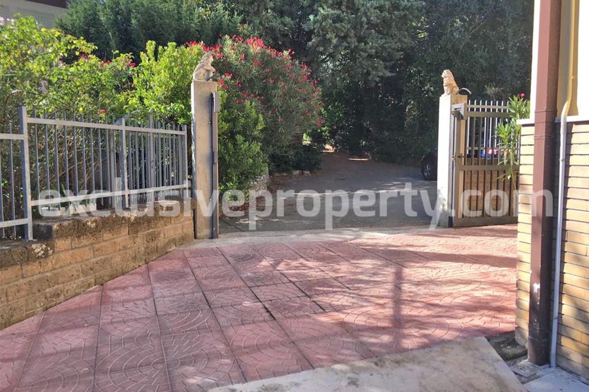 Renovated country house with rustic furniture for sale in the Molise Region 42