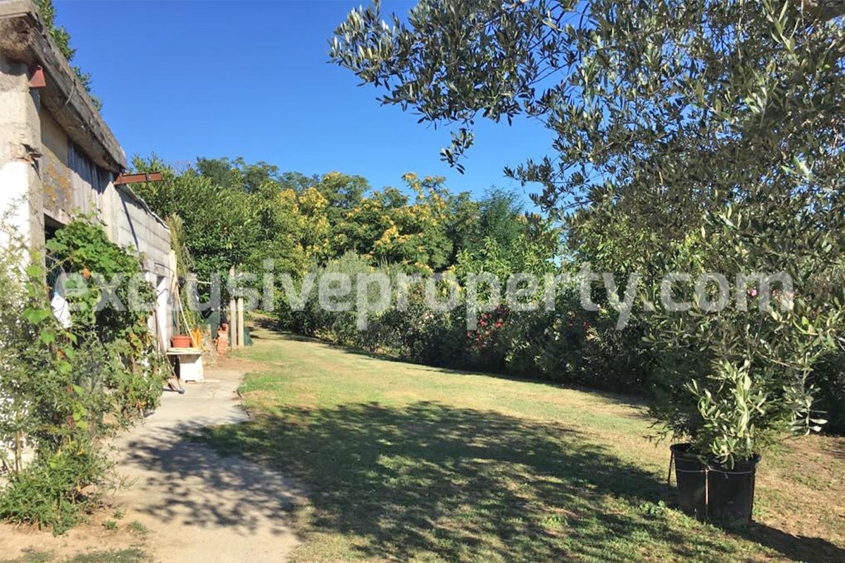 Renovated country house with rustic furniture for sale in the Molise Region