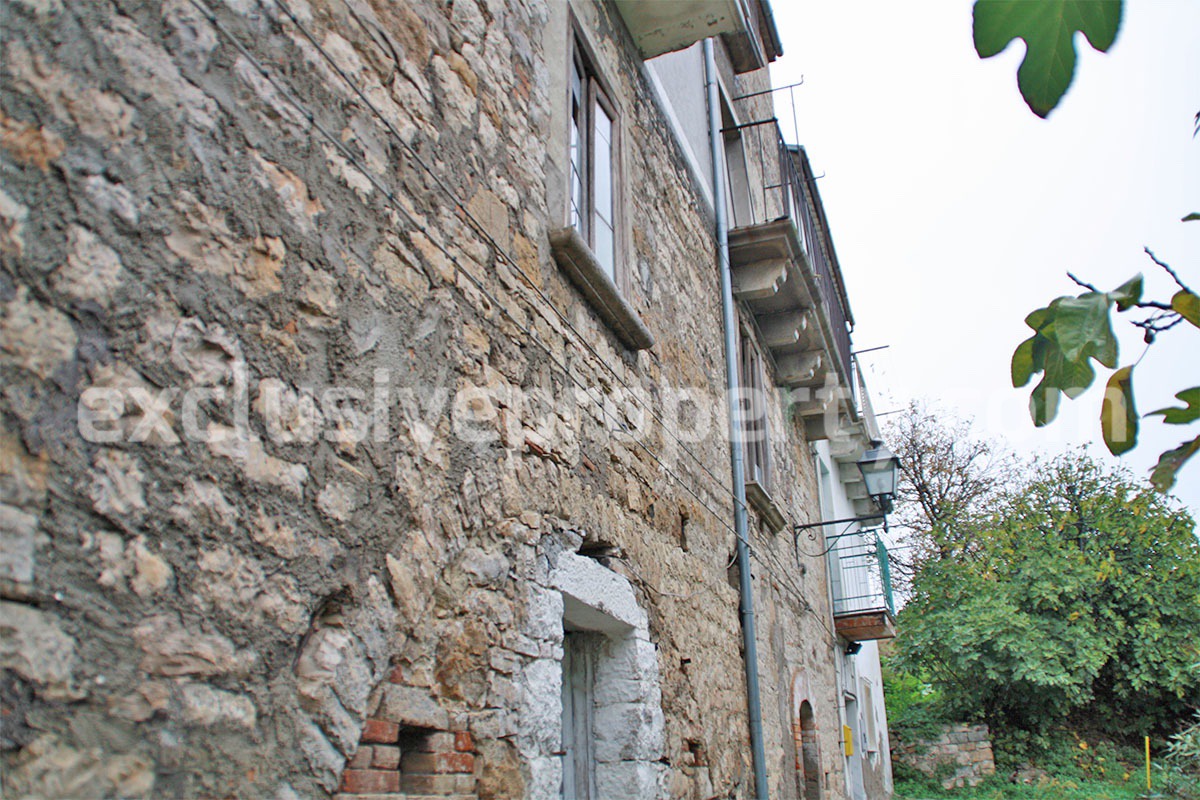 Stunning stone town house for sale with land in Castelbottaccio Molise Italy