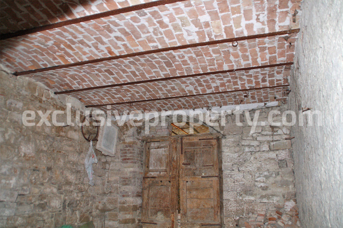 Stunning stone town house for sale with land in Castelbottaccio Molise Italy 9