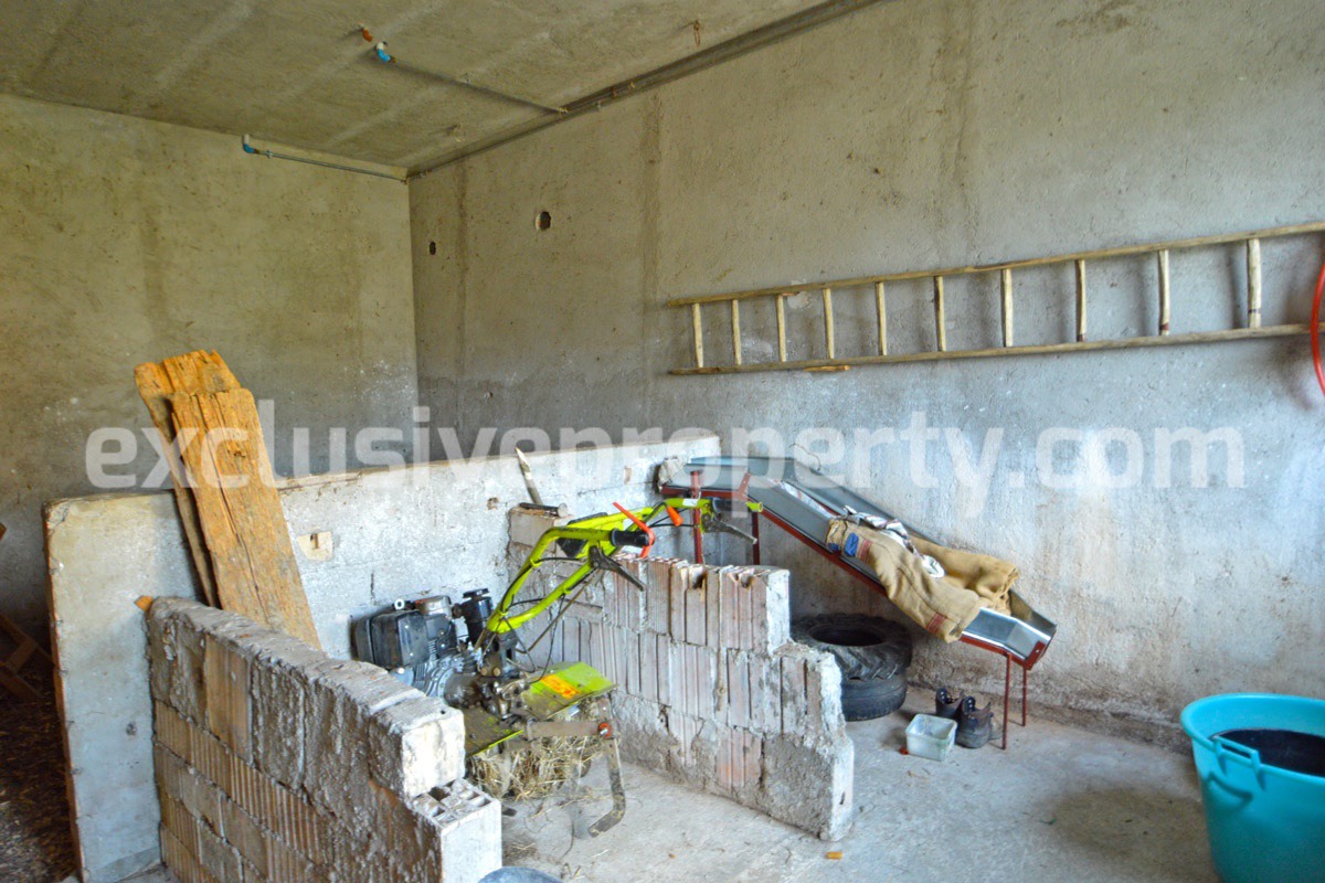 Big habitable house with garden and terrace for sale in Abruzzo 20