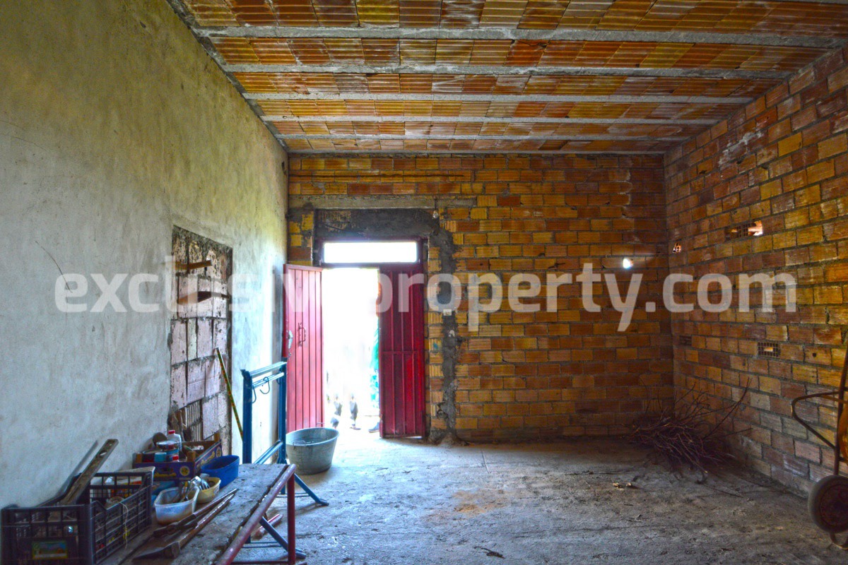 Big habitable house with garden and terrace for sale in Abruzzo 22