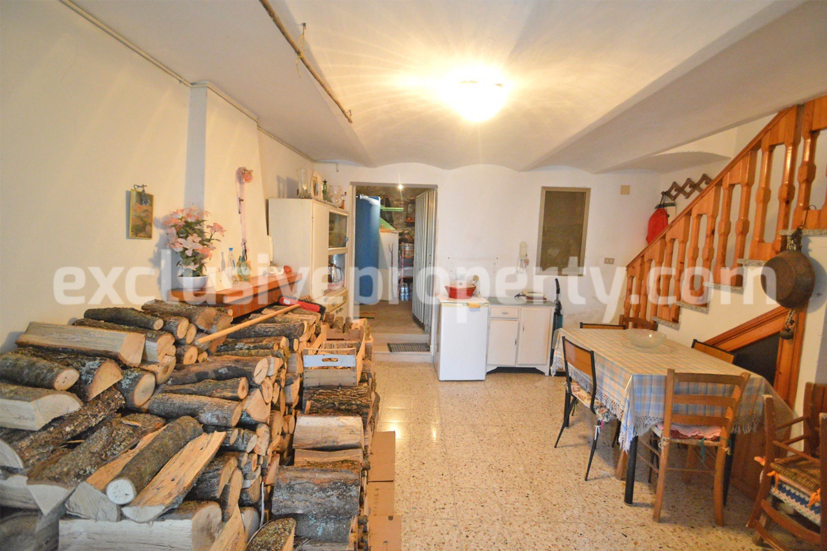 Habitable house with vegetable garden for sale in Celenza sul Trigno - Abruzzo