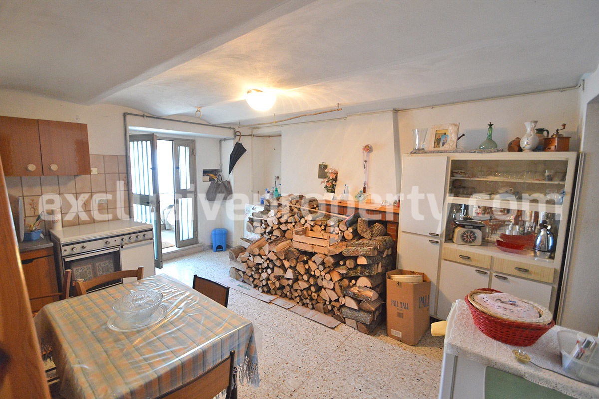 Habitable house with vegetable garden for sale in Celenza sul Trigno - Abruzzo