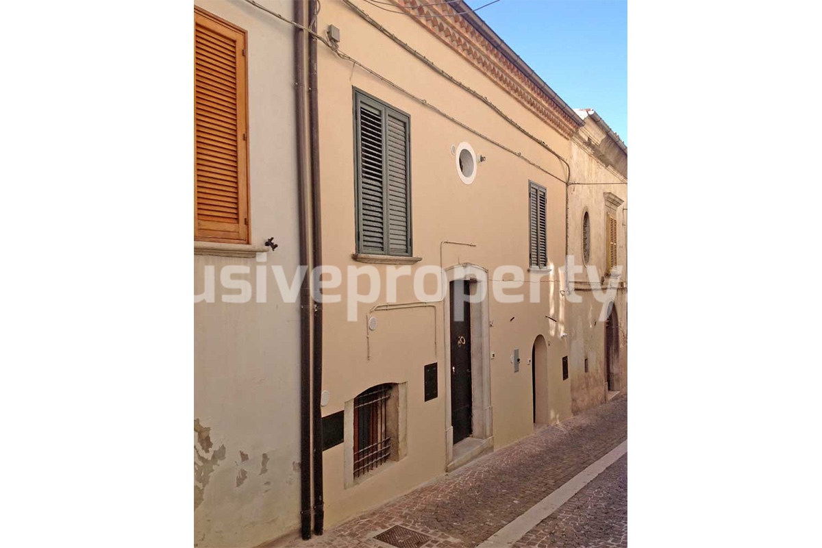 Apartment in the historic center renovated habitable for sale Civitacampomarano 1