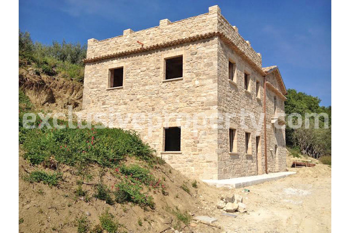Ancient stone house with 1 hectare of land for sale in Italy Region Molise