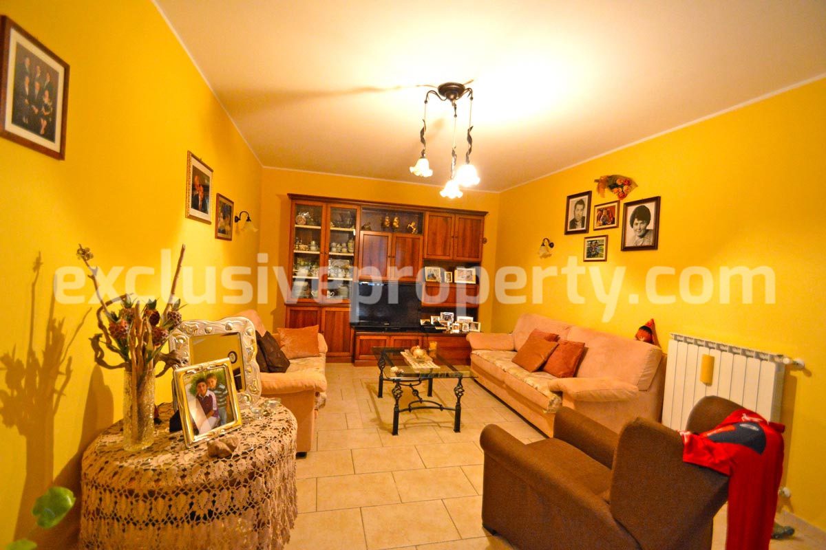 Villa consisting of two apartments with garden for sale in Italy 18
