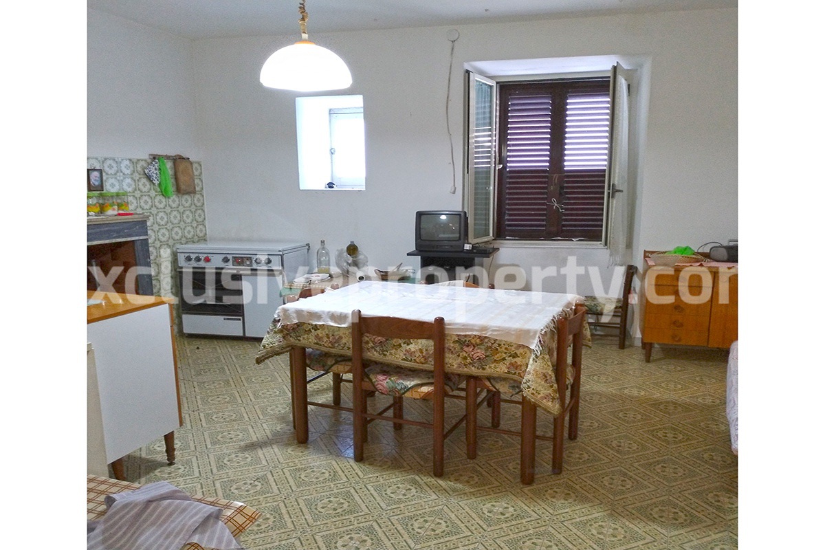 Town house for sale a few steps from the center of Lupara - Molise