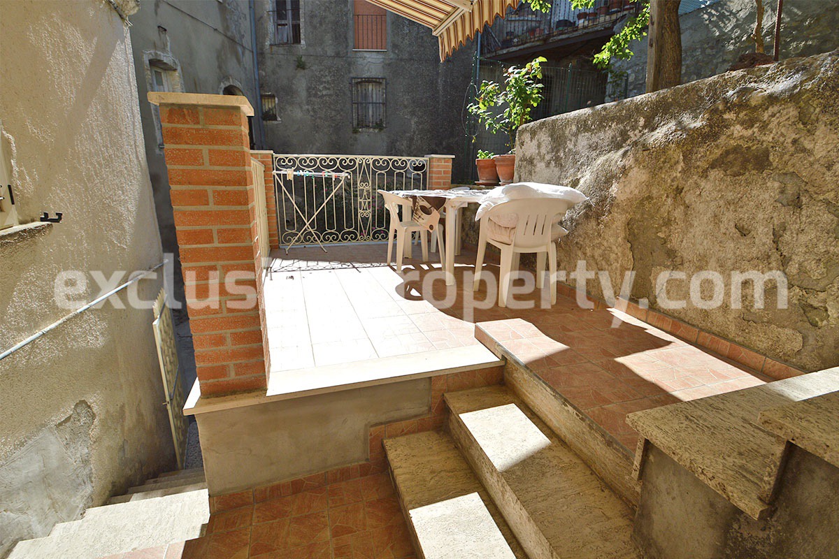 Renovated house with terrace and garden near the Adriatic sea for sale in Mafalda 3