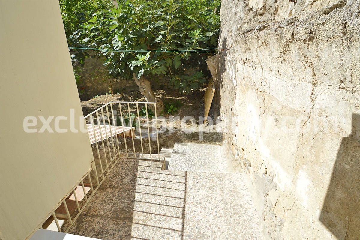 Renovated house with terrace and garden near the Adriatic sea for sale in Mafalda 8
