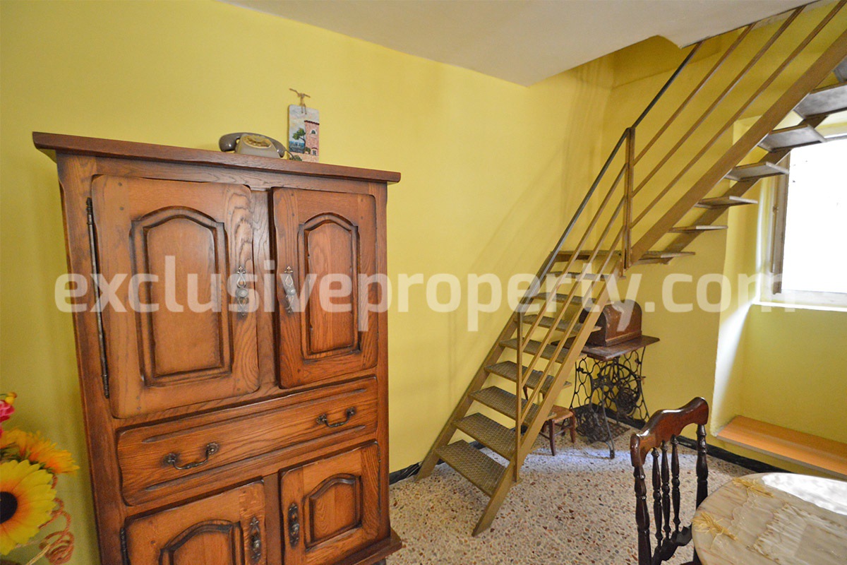 Renovated house with terrace and garden near the Adriatic sea for sale in Mafalda