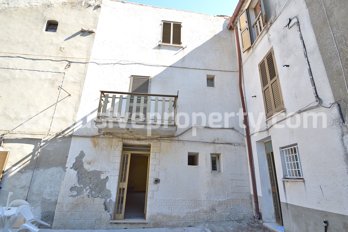 Town house with courtyard for sale in Molise - Mafalda 10