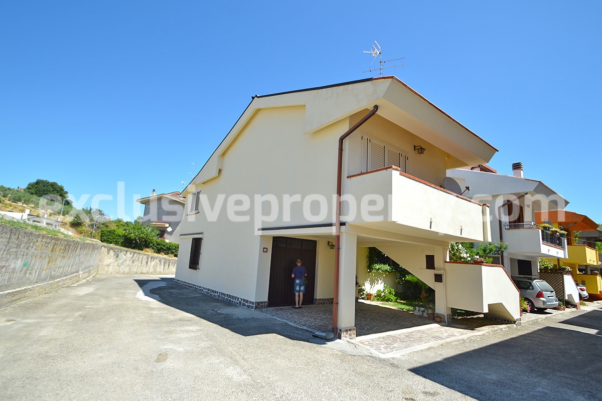 House overlooking the Adriatic Sea garden and garage for sale in Mafalda Molise