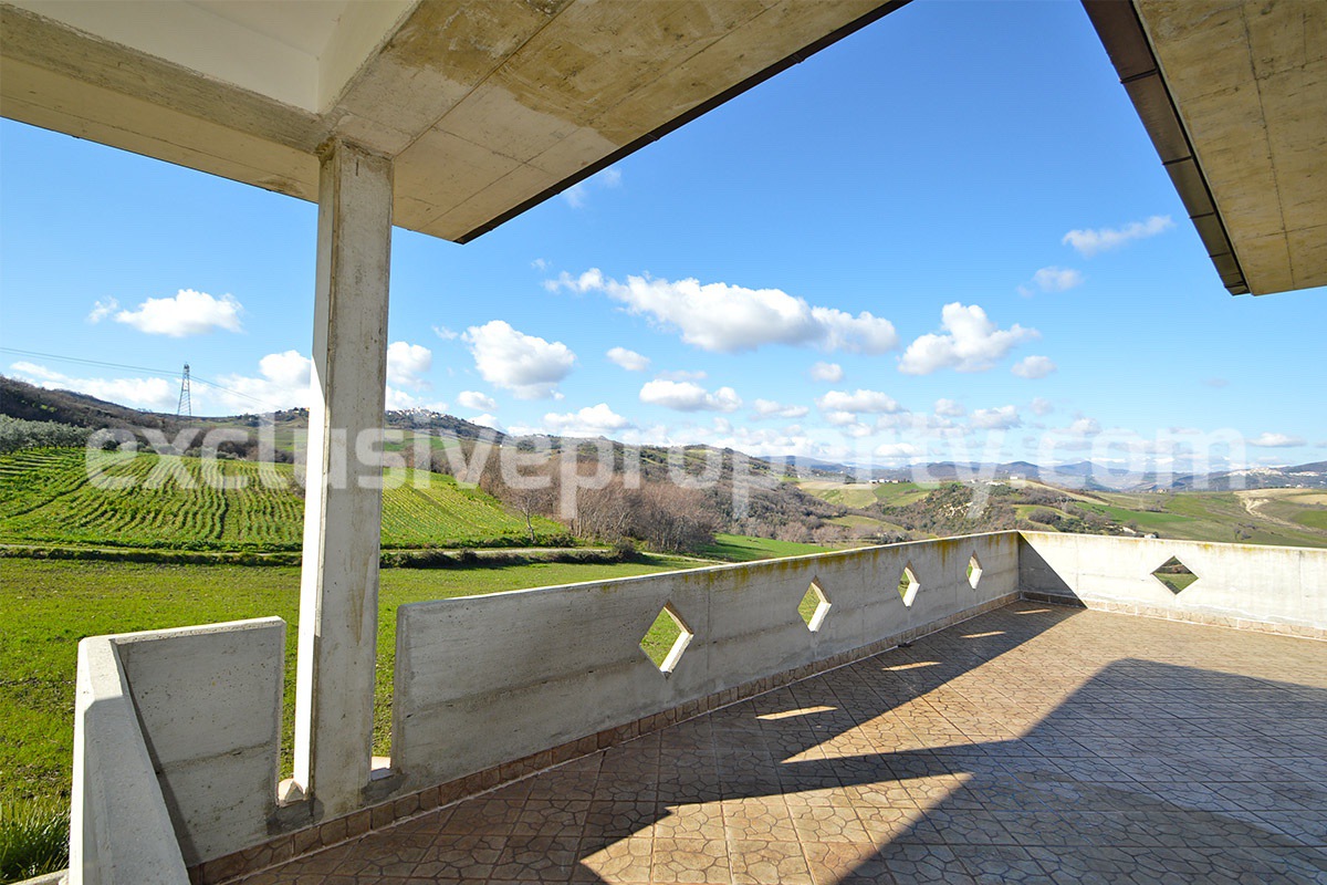 House with land and porch with sea view for sale in Italy Region Molise 6