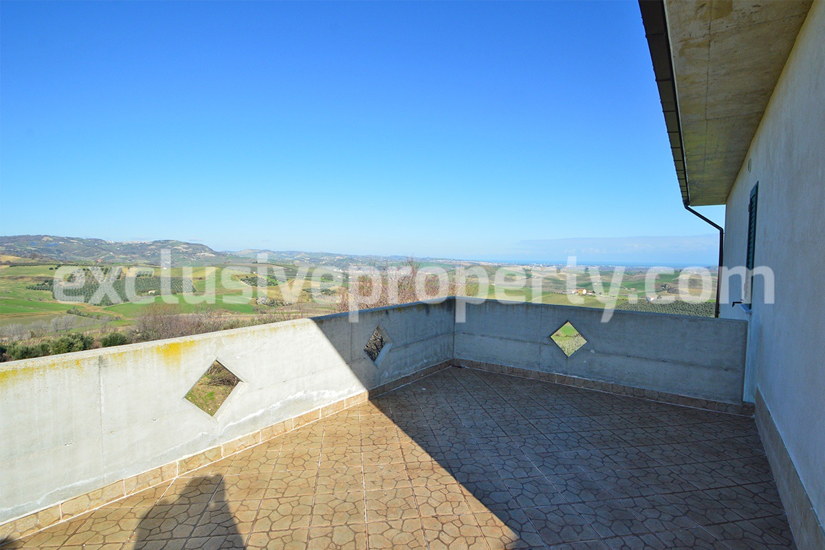 House with land and porch with sea view for sale in Italy Region Molise