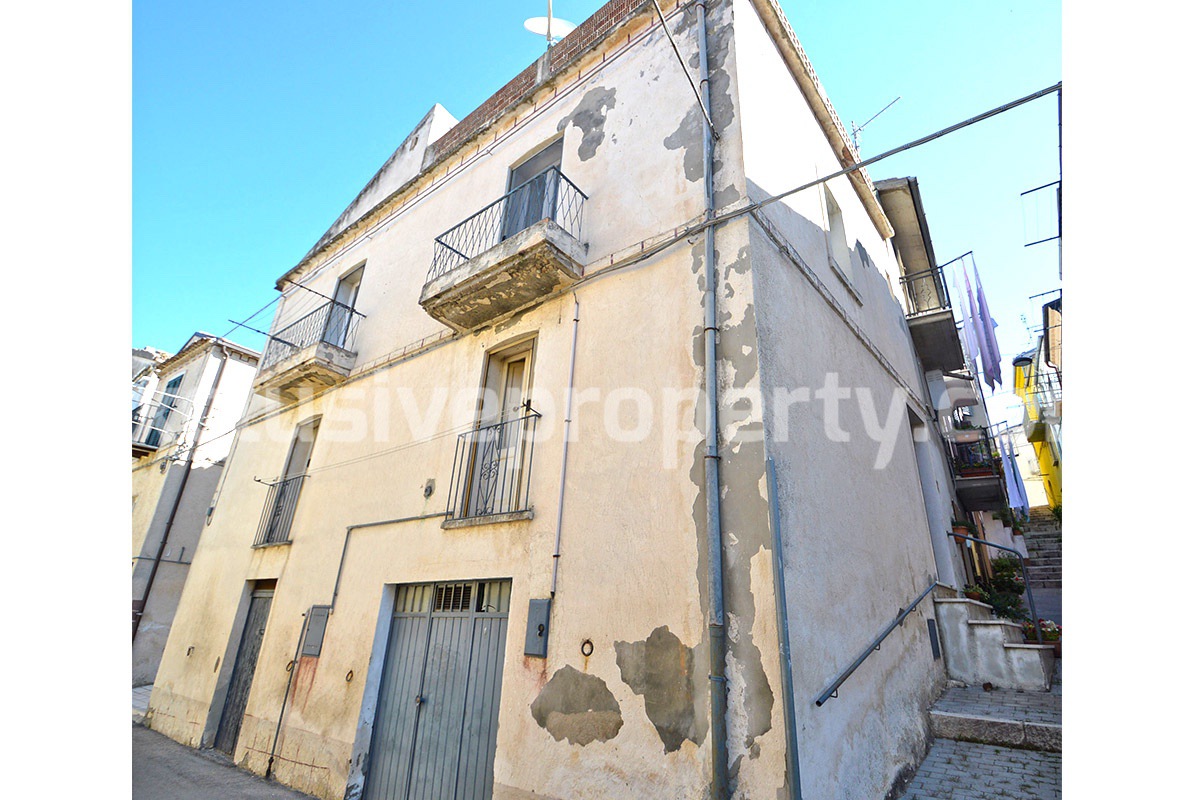House with terrace and garage for sale in Italy Molise Region Village Mafalda
