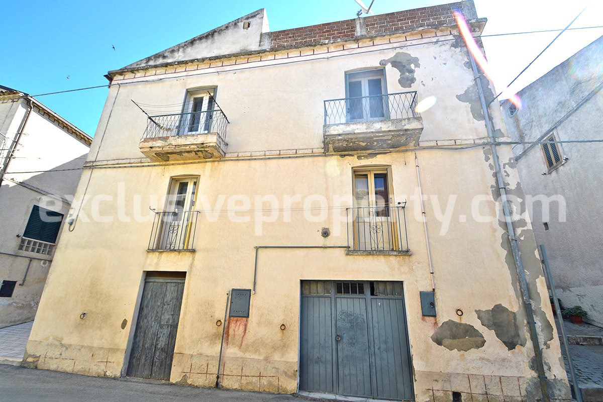 House with terrace and garage for sale in Italy Molise Region Village Mafalda 2