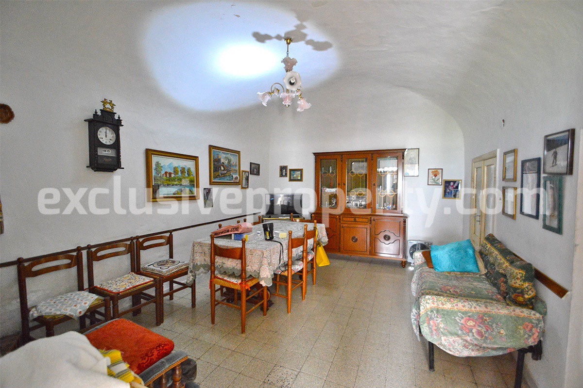 Spacious house with sea view and building garden for sale in Mafalda - Molise