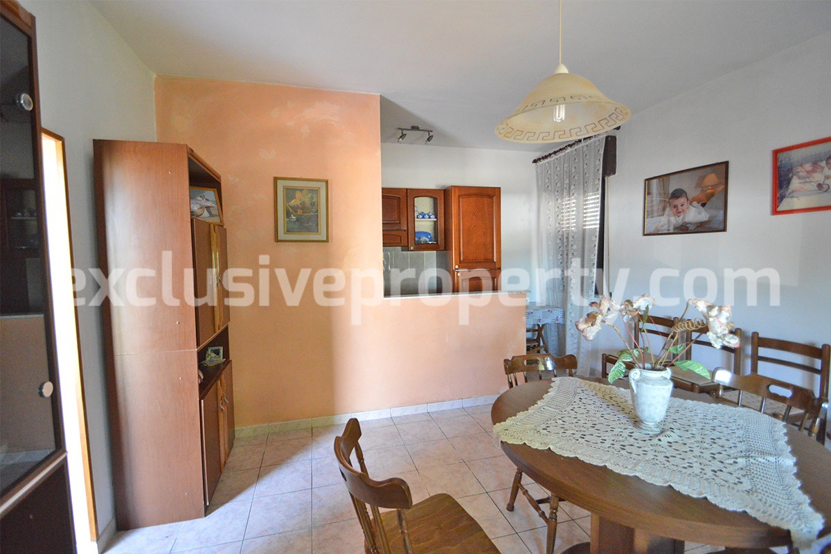Detached house with garden and garage for sale in Montecilfone - Molise 8