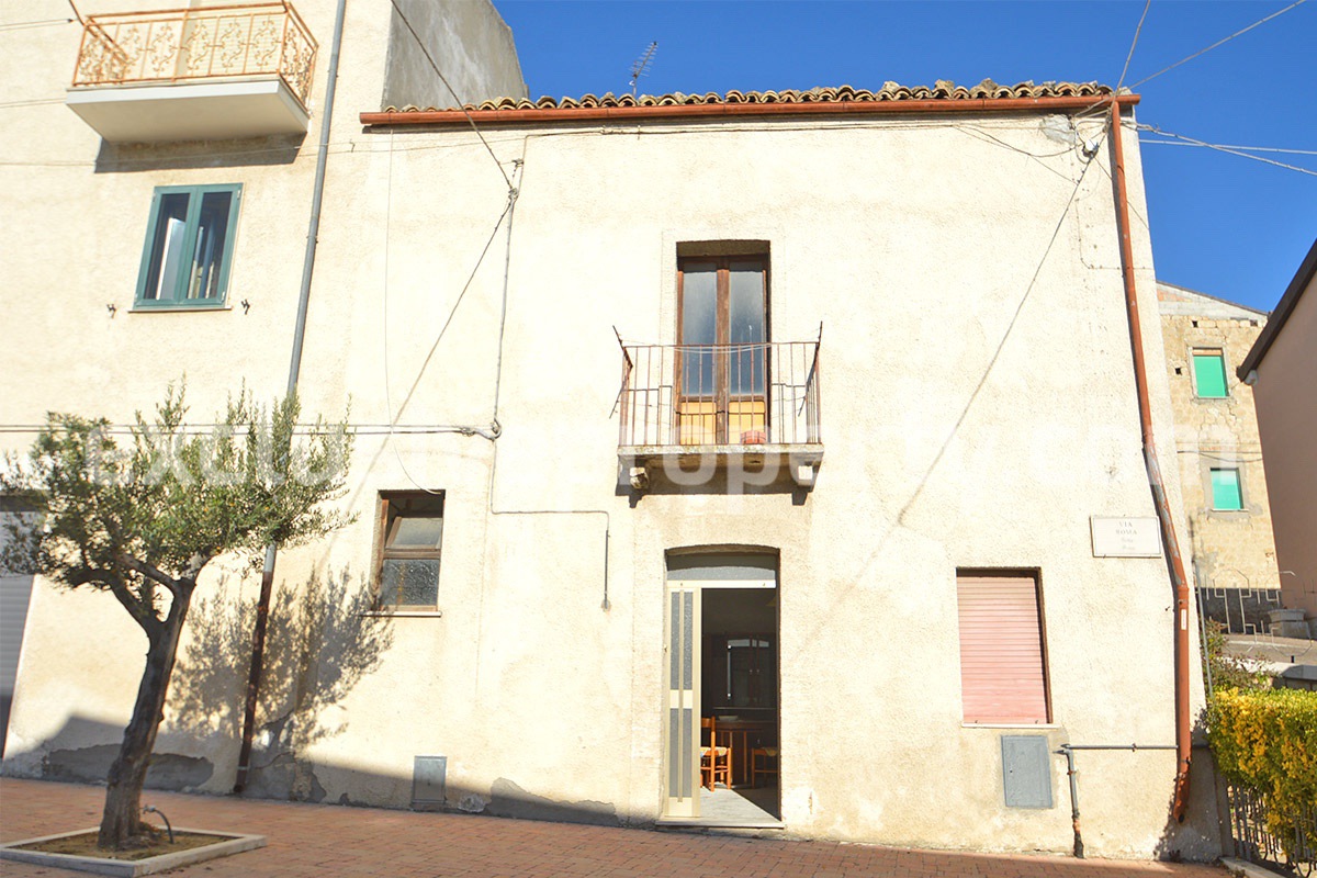House in the center of Montecilfone on the gentle hills of Molise for sale in Italy 1