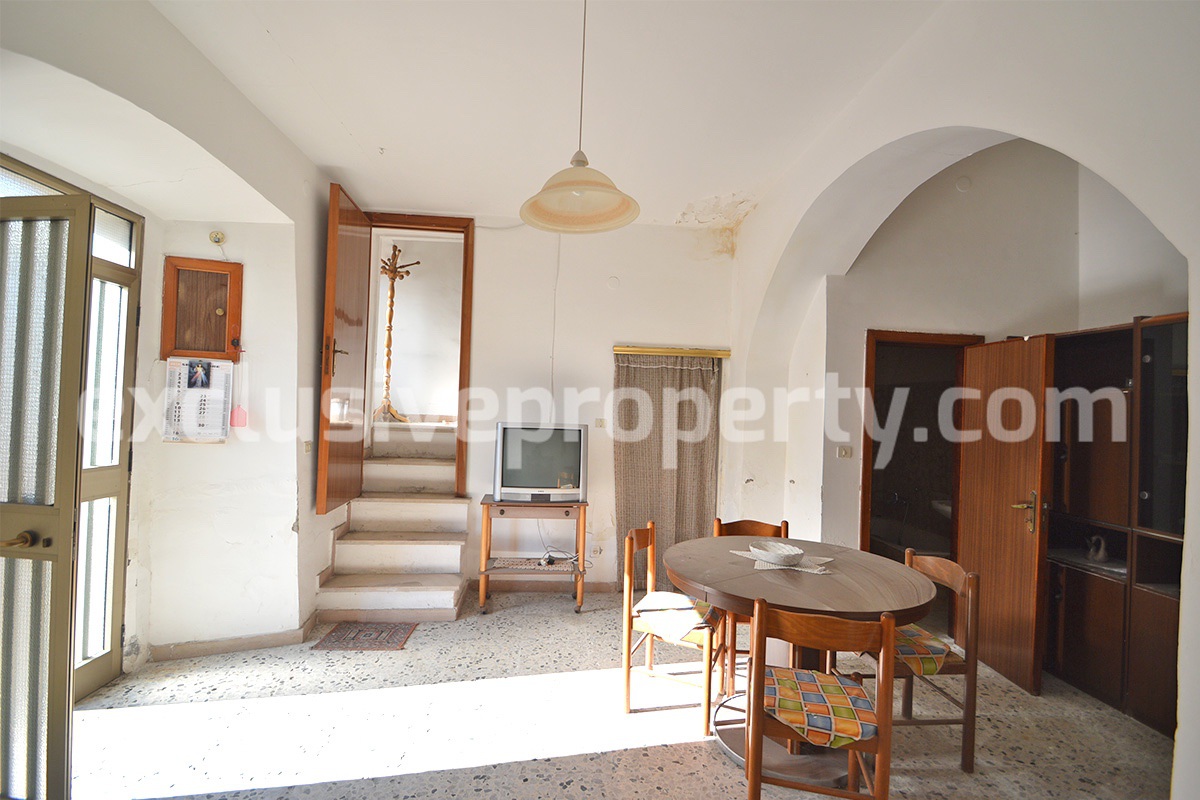 House in the center of Montecilfone on the gentle hills of Molise for sale in Italy 3