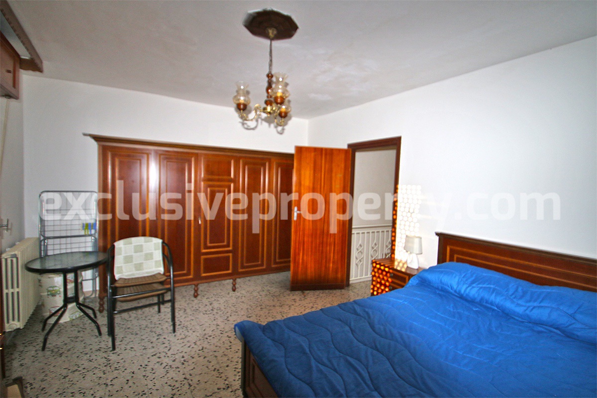 Renovated house with wooden veranda for sale in Italy - Molise 12