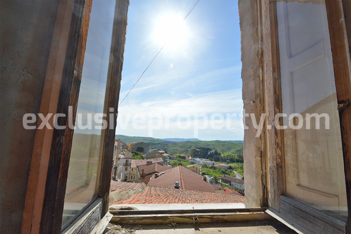 House in the historic center of Montenero di Bisaccia with view of the hills for sale 18