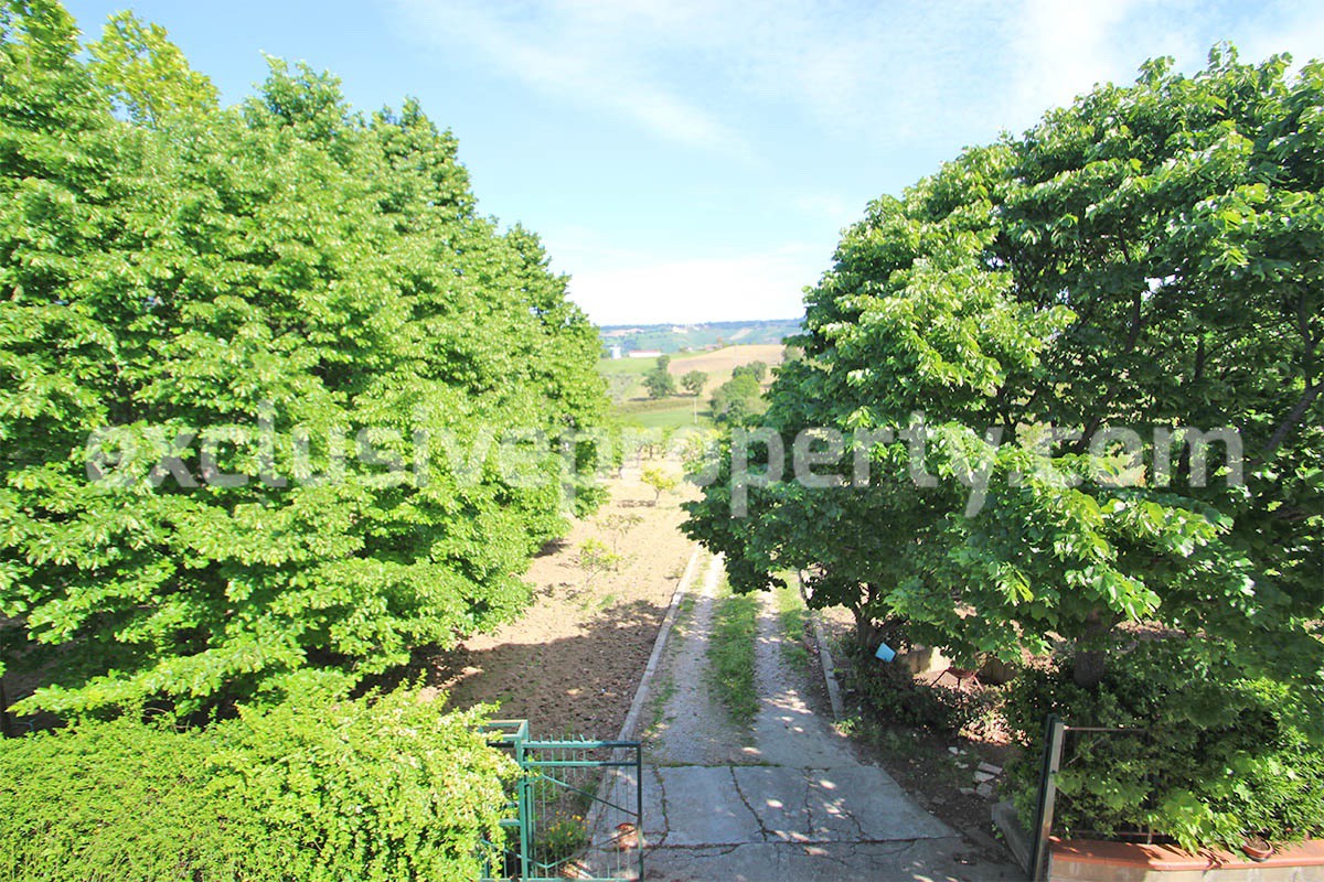 Detached and habitable house located in the countryside for sale in Molise Region 24