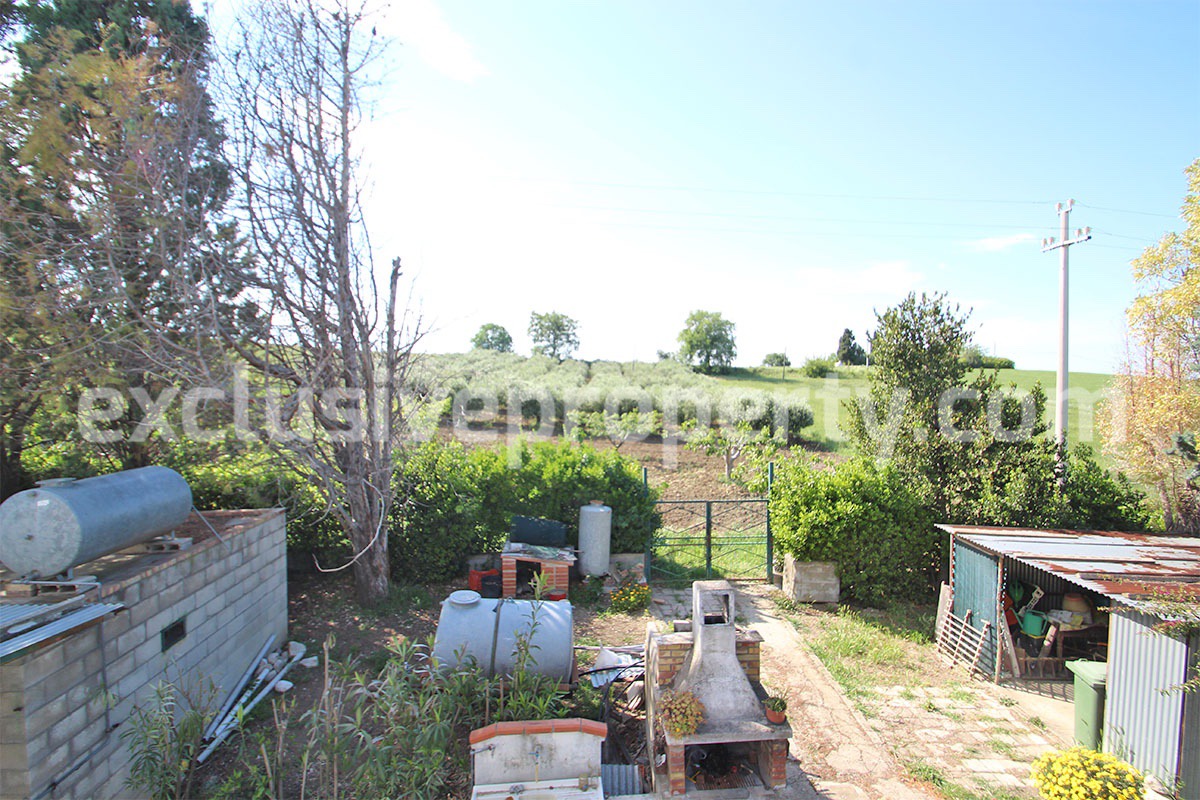 Detached and habitable house located in the countryside for sale in Molise Region