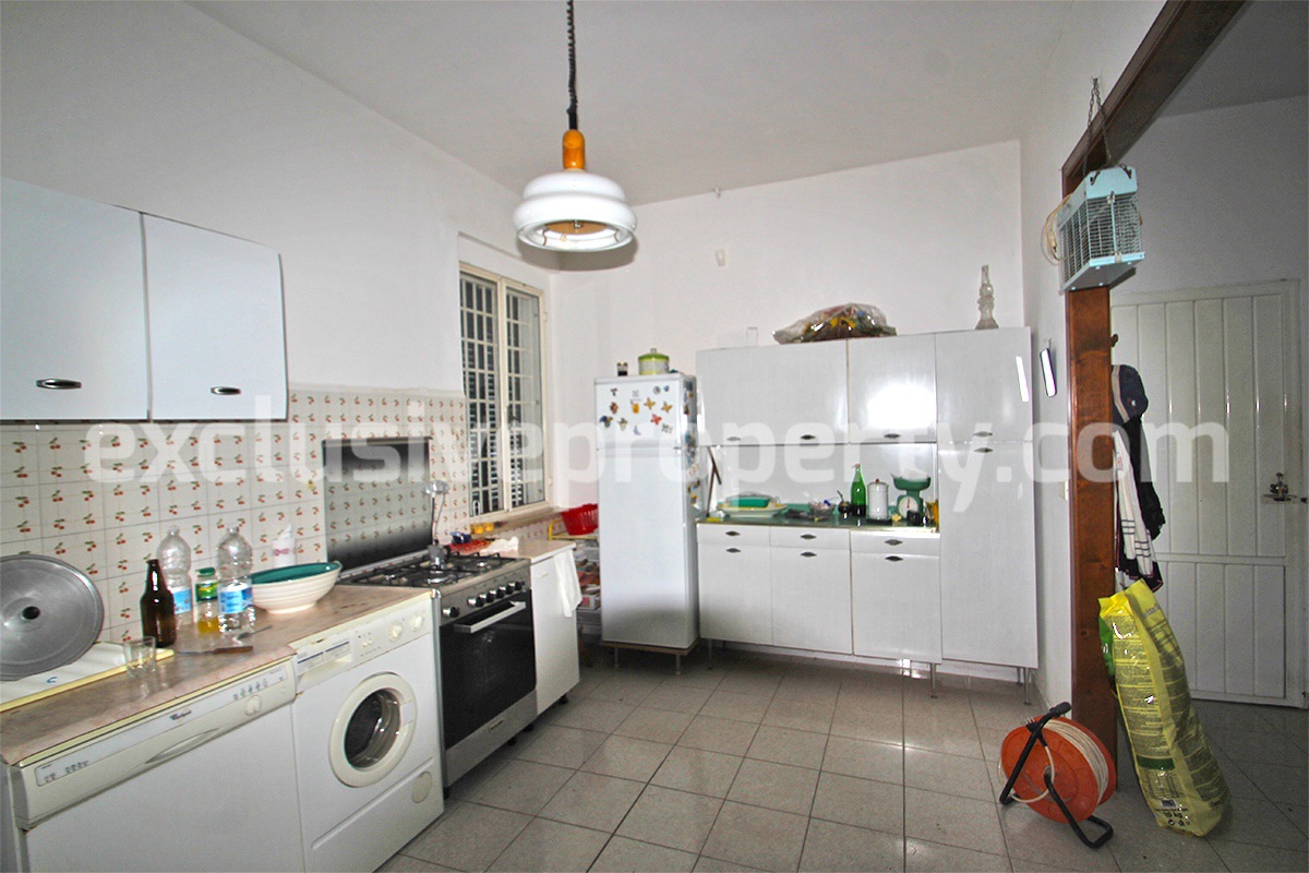 Detached and habitable house located in the countryside for sale in Molise Region 19