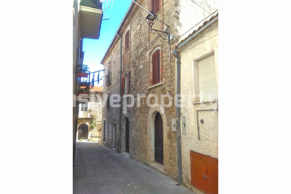 Ancient renovated house for sale in the Molise Region precisely in Palata