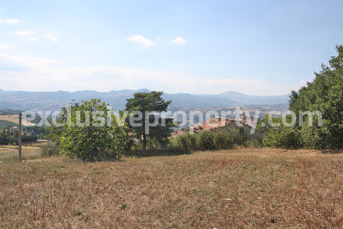 Country house with land in Salcito for sale in Molise