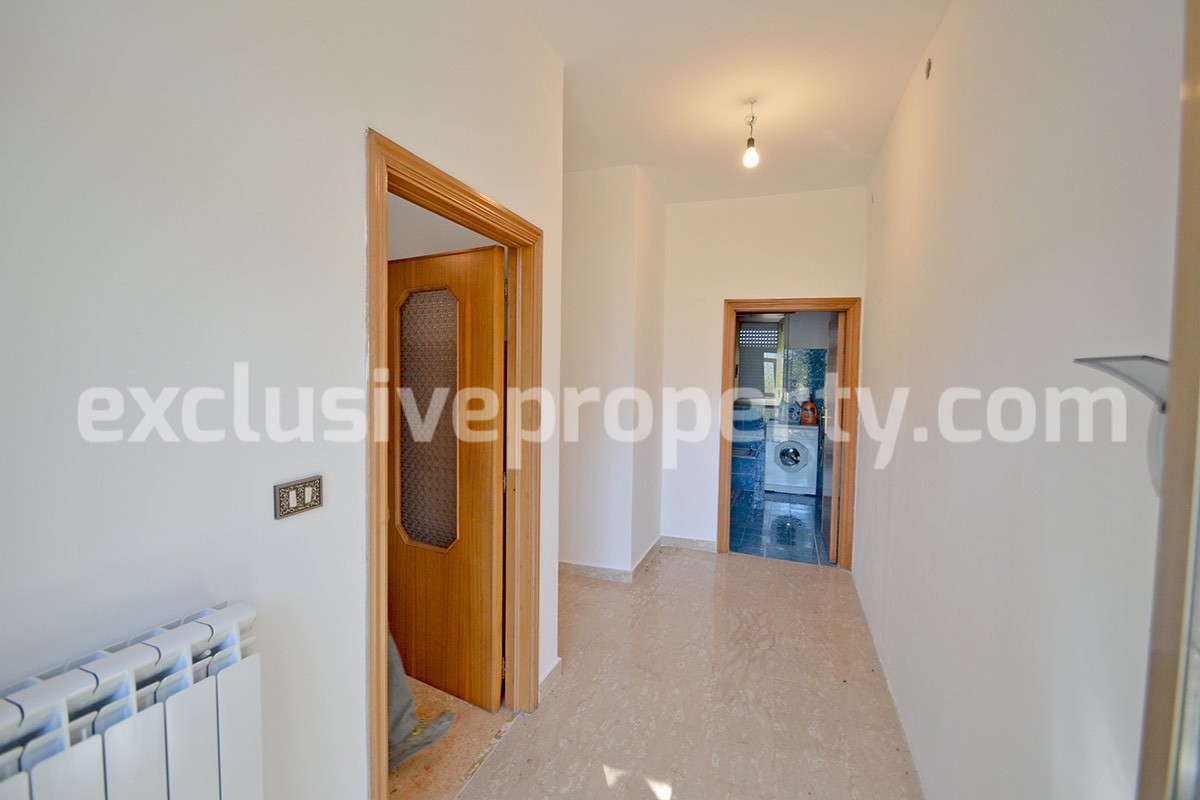 Habitable house with garden and garage for sale in Abruzzo 6