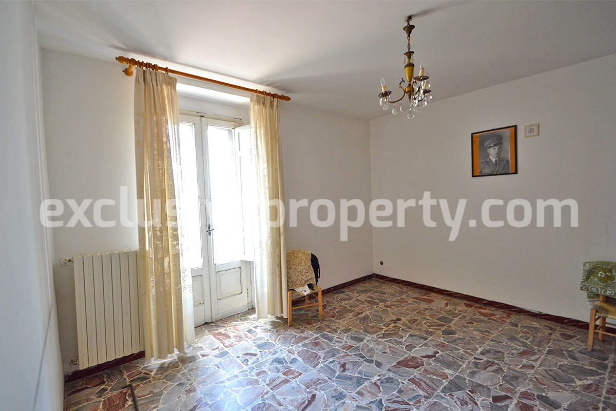 Spacious house with garage for sale in the Molise Region Italy 9