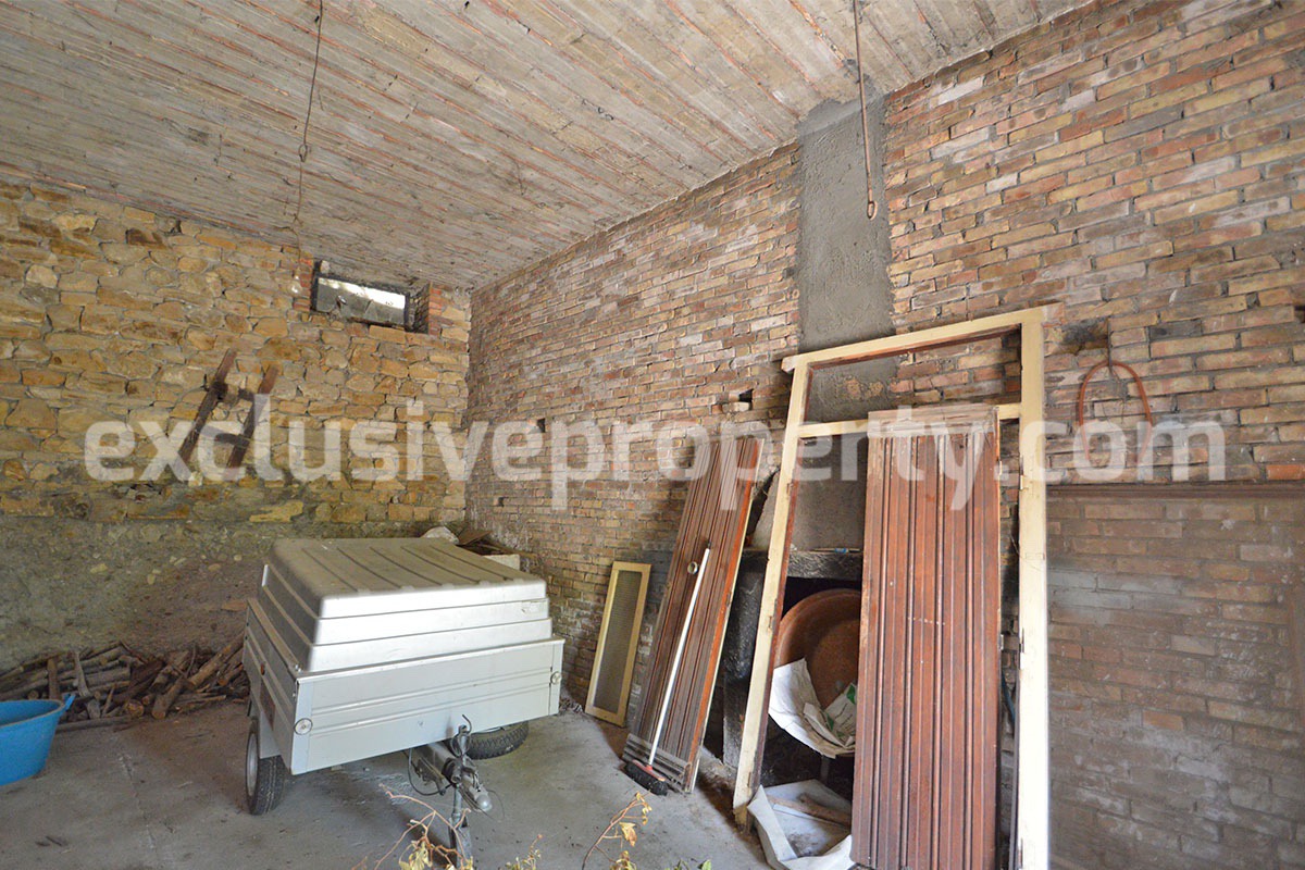Spacious house with garage for sale in the Molise Region Italy 25
